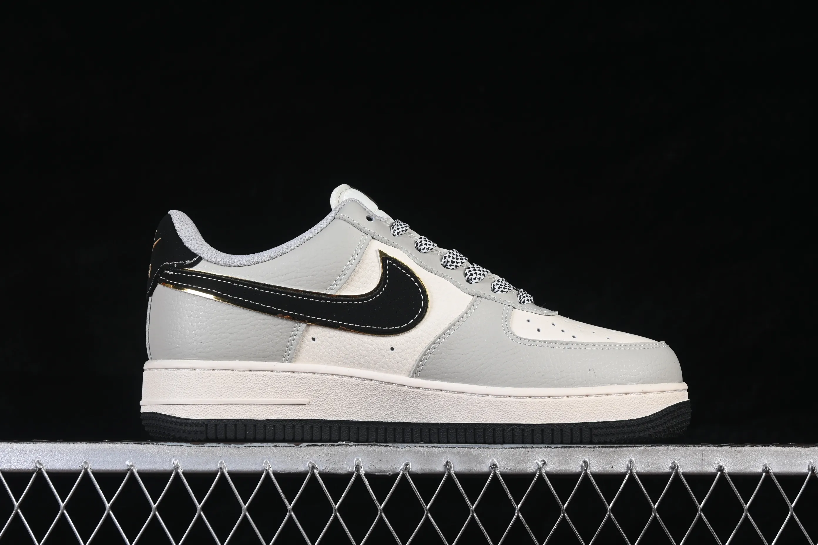 All categories Nk Air Force 1 Air Force series Nk Air Force 1 Low Air Force low-top Nike Air Force 1'07 Low Year of the Horse limited edition Air Force 1 low-top casual sneakers QW5288-129